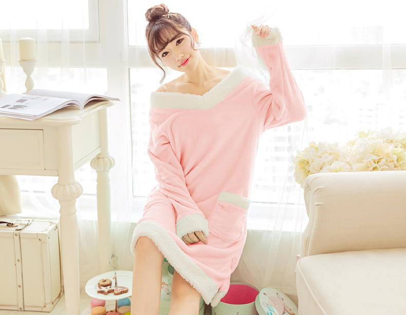 WYDZ / 网 依 丹 子 2017 mẫu áo thu đông nữ họa tiết cổ chữ V nhung san hô nhung dài tay đầm cotton