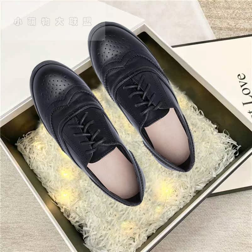 Literature and art campus style universal flat shoes couple young good-looking student black small leather shoes women and men with formal wear