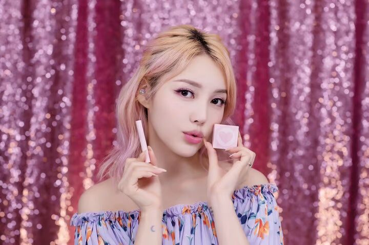 Pony khuyên dùng phấn trang điểm ngọc trai hai trong một, phấn mắt bốn màu + phấn má cùng màu với phấn mắt năm màu phấn má 3ce