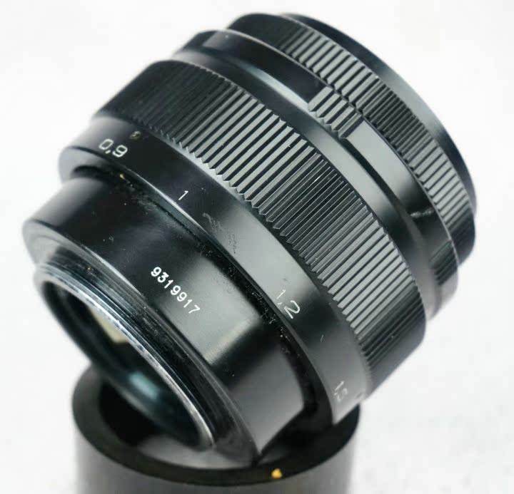 Nga Jupiter-9 85mm f2 M42 port phiên bản màu đen ống kính DSLR full frame