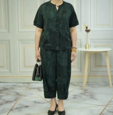 Одежда для дам 复杂服饰2023夏季新款妈妈短袖仿真丝套装中老年大码遮肚子两件套