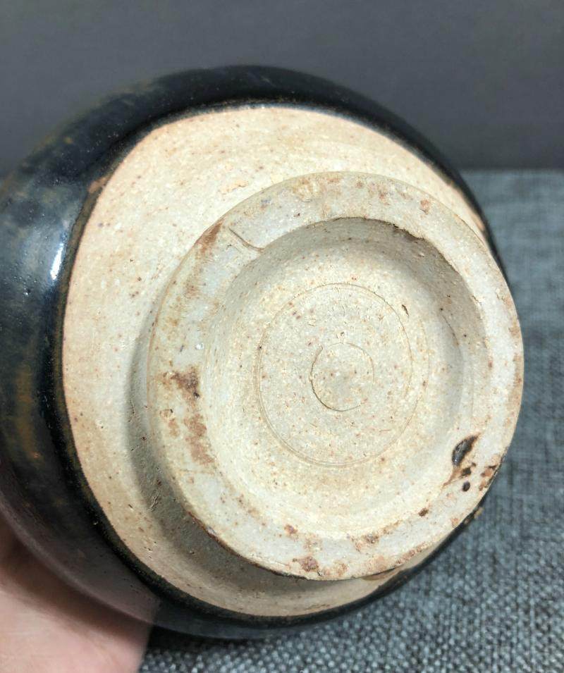 金元耀州窑系黑釉铁锈斑罐