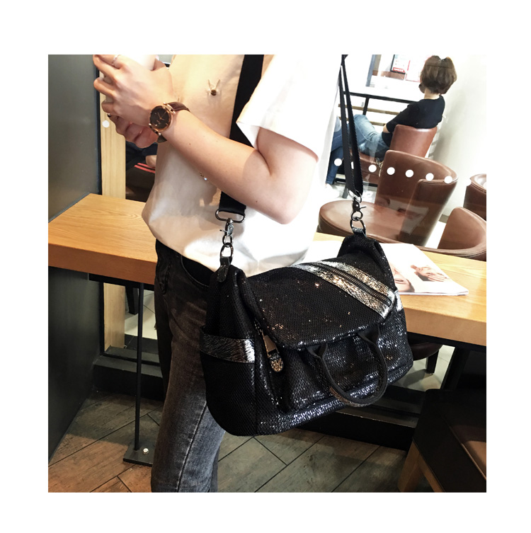 2019 mới thời trang châu Âu và Mỹ cá tính túi ba lô túi xách Messenger túi một gói ba lô đa năng dung lượng lớn thủy triều - Ba lô balo đeo chéo nữ