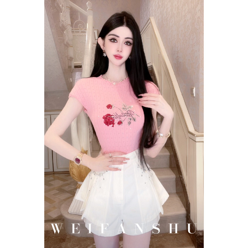 Fanshu Light Luxury Rose Sweet Blouse 2026 Summer New Rhinestone Embellished Ruffle Edge Gentle Slim Fit Knitted Sleeveless Top