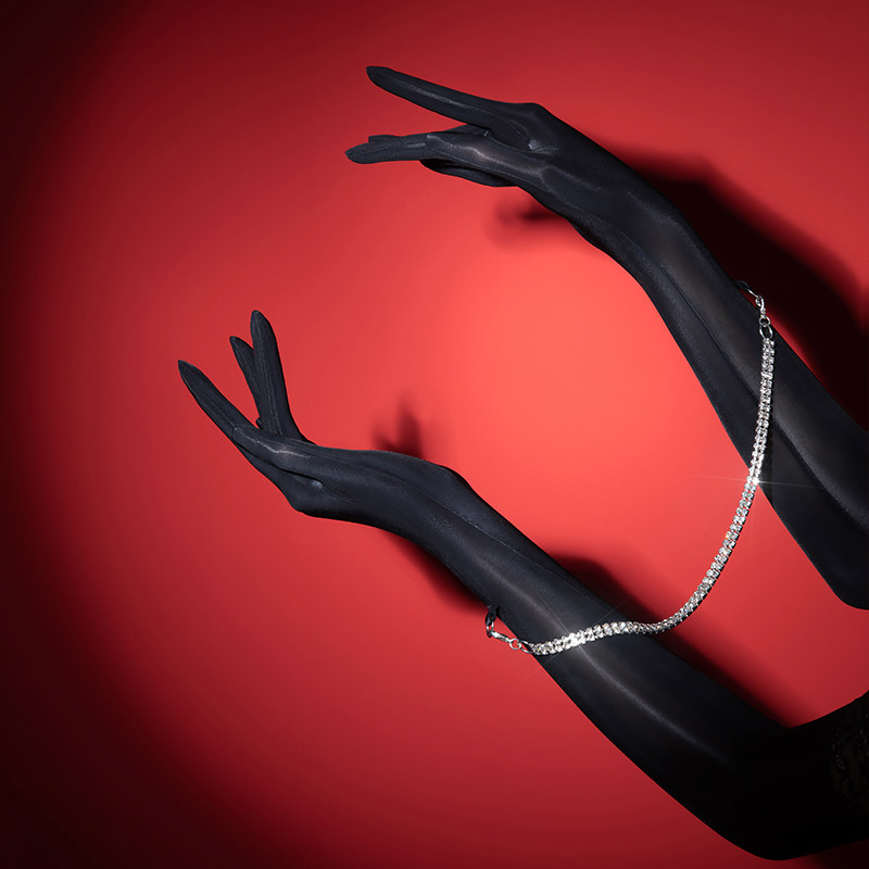 Qinghe sexy glossy stockings gloves with smooth lace trim, seamless and invisible, ultra-thin for five fingers, a romantic gift box.
