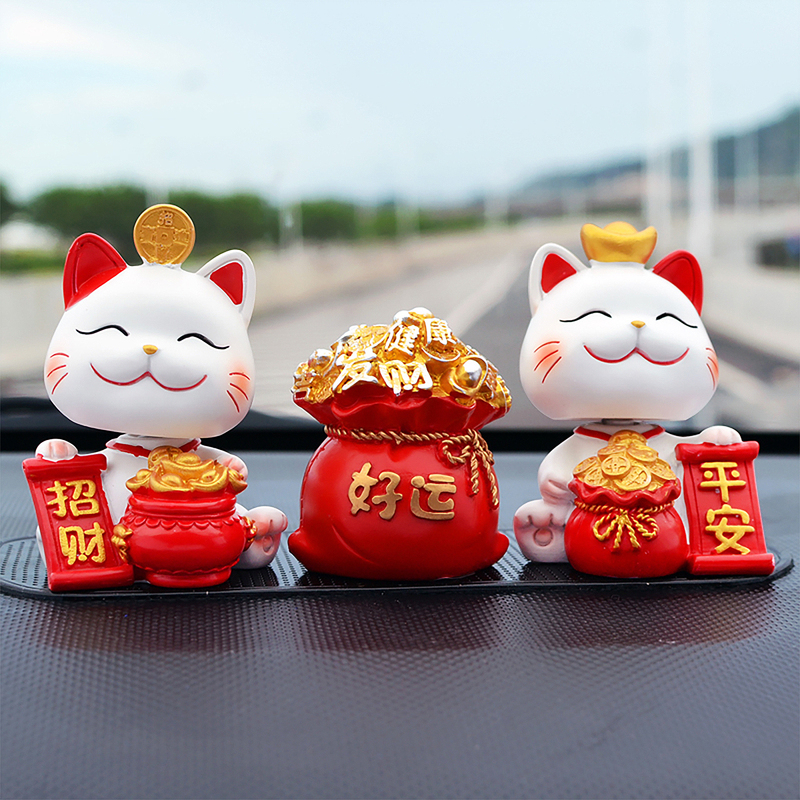 Car Accessories Ornament, In-Car Dashboard Shaking Head Lucky Cat, High-End Car Decoration for Men and Women, 2026 New Model