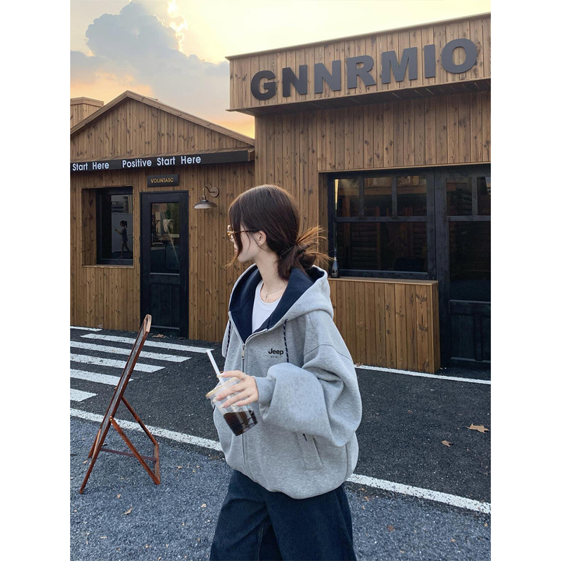 Jeep Gray Cardigan Sweatshirt for Women 2026 New Spring and Autumn Design Niche Korean Style Early Autumn Sports Hooded Jacket
