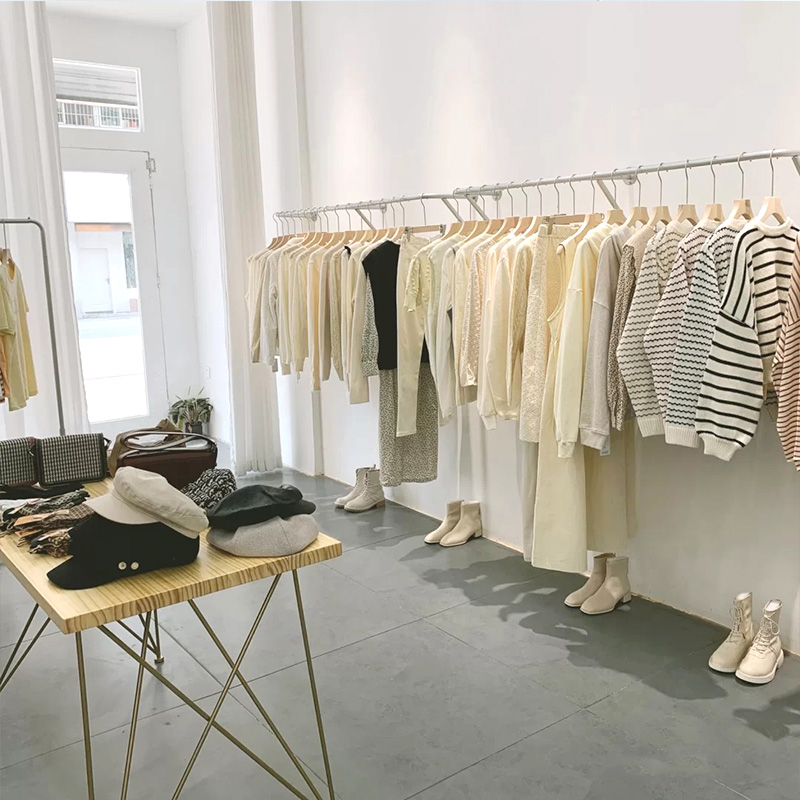 Clothing store stainless steel wall hanging clothes pole men's and women's clothing store shelf display stand net red oblique support hanger display rack