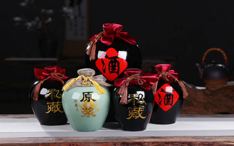 More than 10 jins to jingdezhen ceramic wine bottle is empty jars household seal hip little expressions using bottle bottle wine