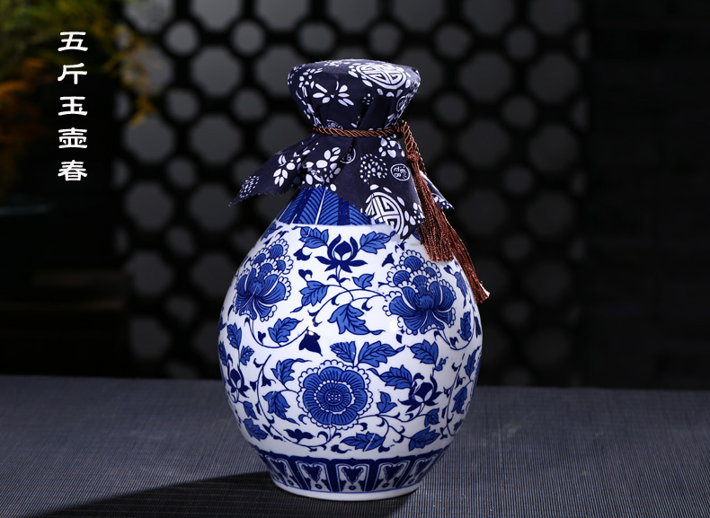 Number 5 jins of jingdezhen ceramic wine jar household hip flask wine bottle seal storage bottle wine bottle is empty