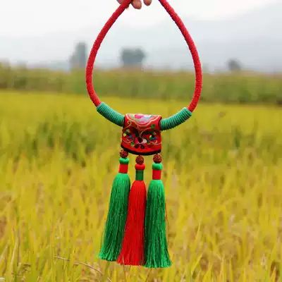 Women's jewelry Ethnic style jewelry original Yunnan handmade hand-stitched thread embroidery tassel collar Neck chain necklace multi-color
