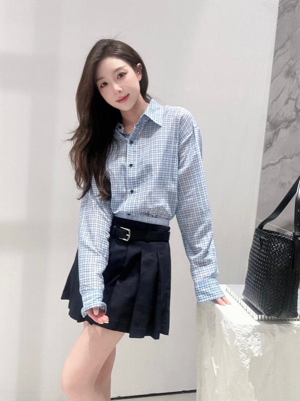 Maggie Cheung's Same Style 2026 Summer New Retro Simple Plaid Loose Casual Shirt Top Mbf2Sht026