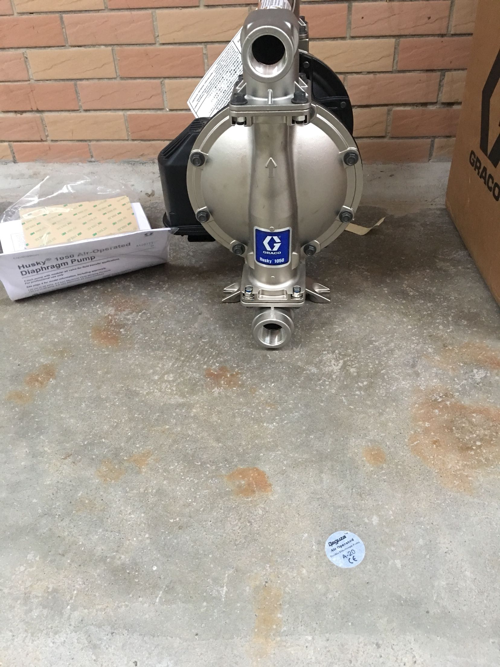 651042 solid Rick imported diaphragm pump stainless steel corrosion resistant and acid-resistant, new 1050-type oil pump