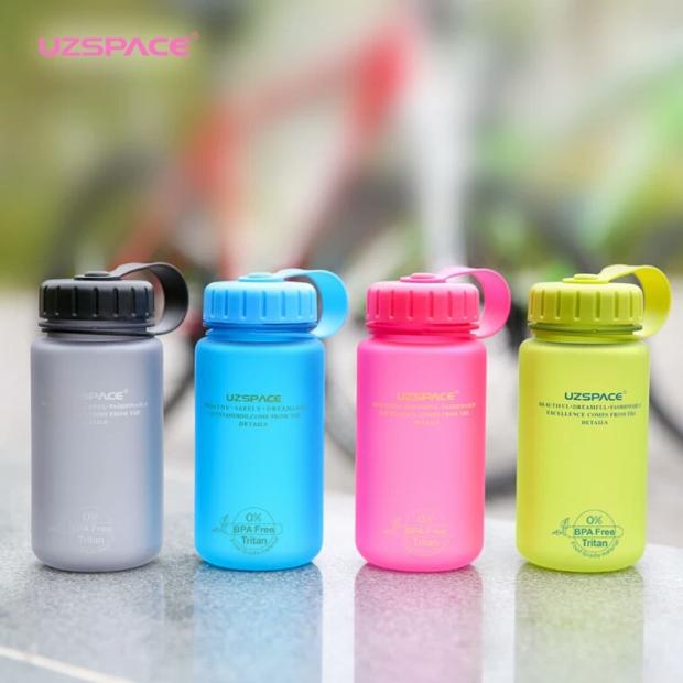 Uzspace tuyệt vời đích thực chà không gian đầy màu sắc cốc không gian rò rỉ sinh viên thể thao ngoài trời 350-500ml - Tách chai đựng nước thủy tinh