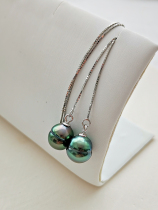 Jewelry designer Ya Rens work A67 selection of Tahitian black pearl ear line Peacock green gourd