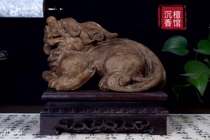 Natural agarwood Dragon tortoise Beast wood carving hand-carved solid wood Playwork wood carving