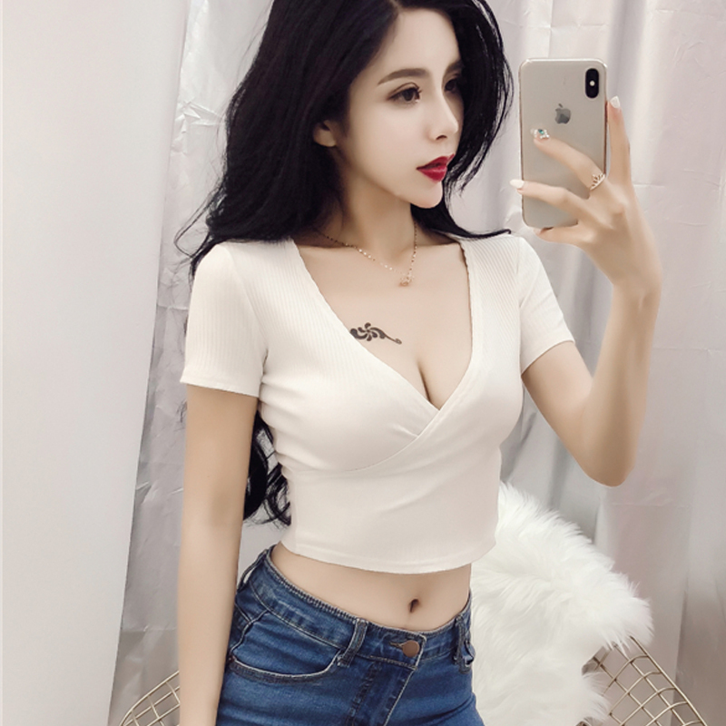 Trendy Women's Clothing, Influencer Style, Cross V-Neck, Low-Cut, Short, Midriff-Baring, Short-Sleeved White Top, Subtly Designed, Slim-Fit T-Shirt