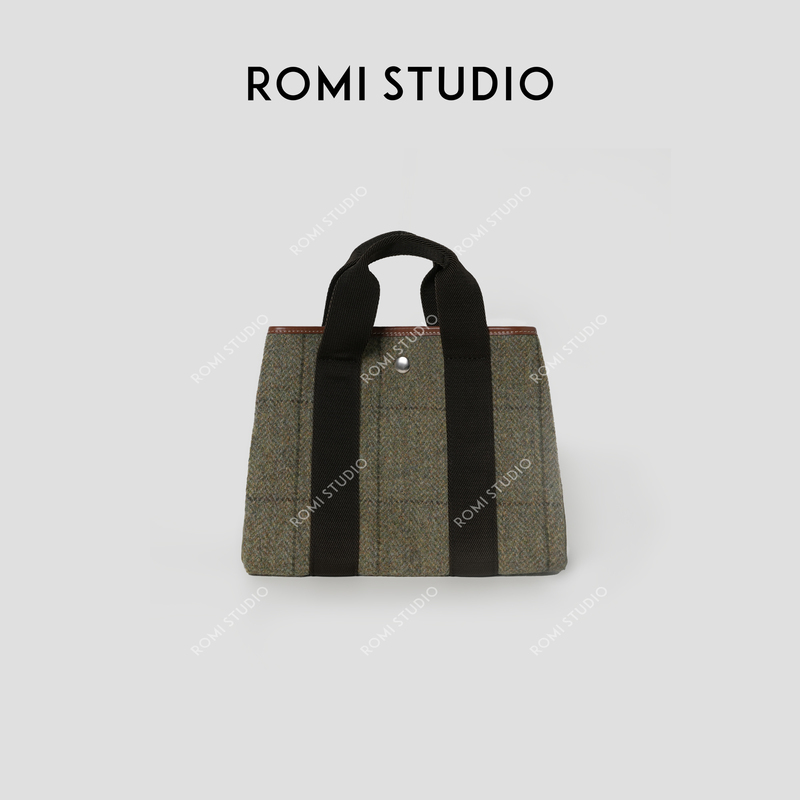Romi Studio “French Elegance” Sheep Wool Plush Plaid Handheld Tote Bag 434S4063 Romi Studio “French Elegance” Sheep Wool Plush Plaid Handheld Tote Bag 434S4063