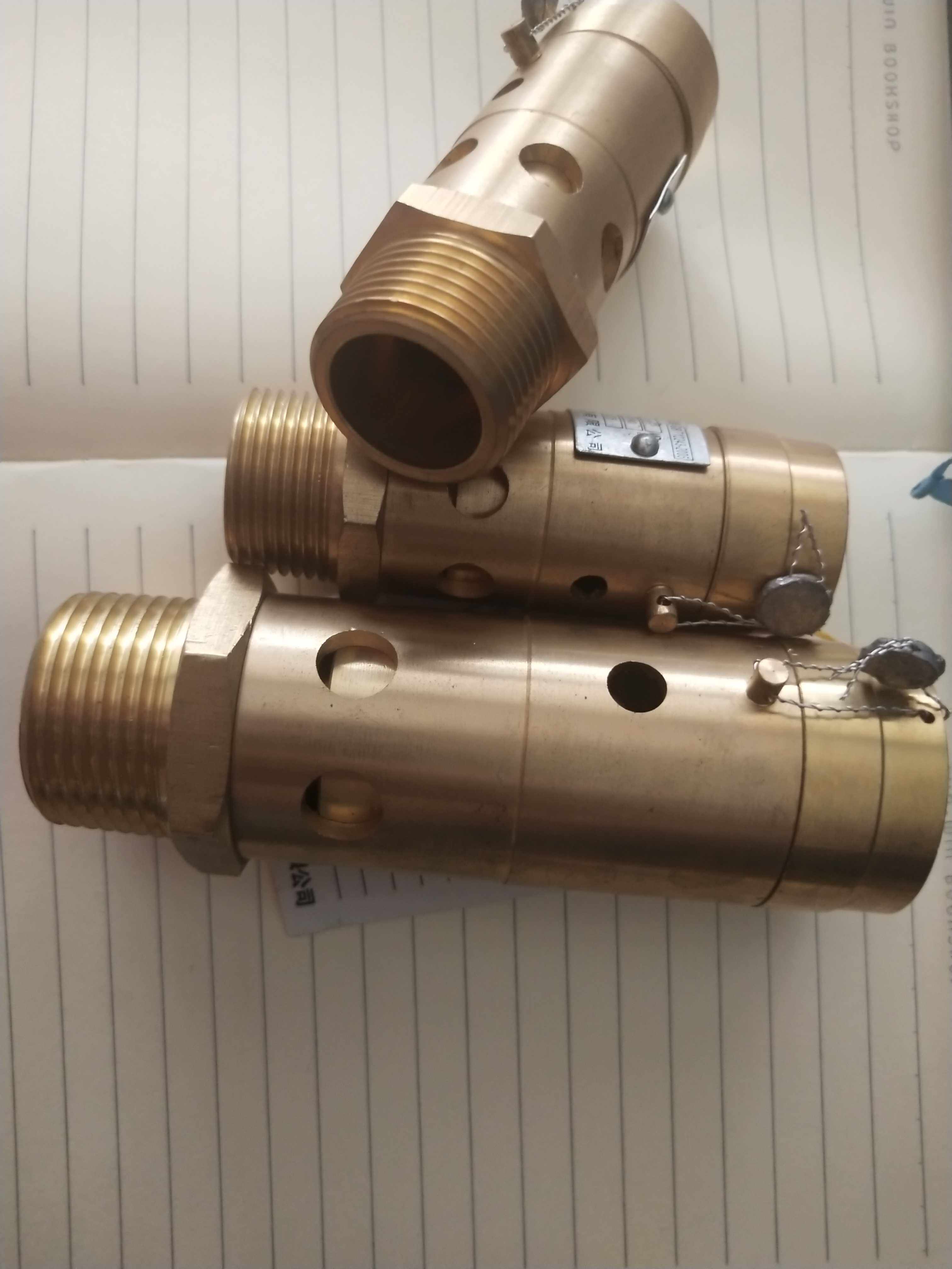 Shen Xingjian SEA37 air compressor oil barrel pure copper 4 points 6 points safety valve