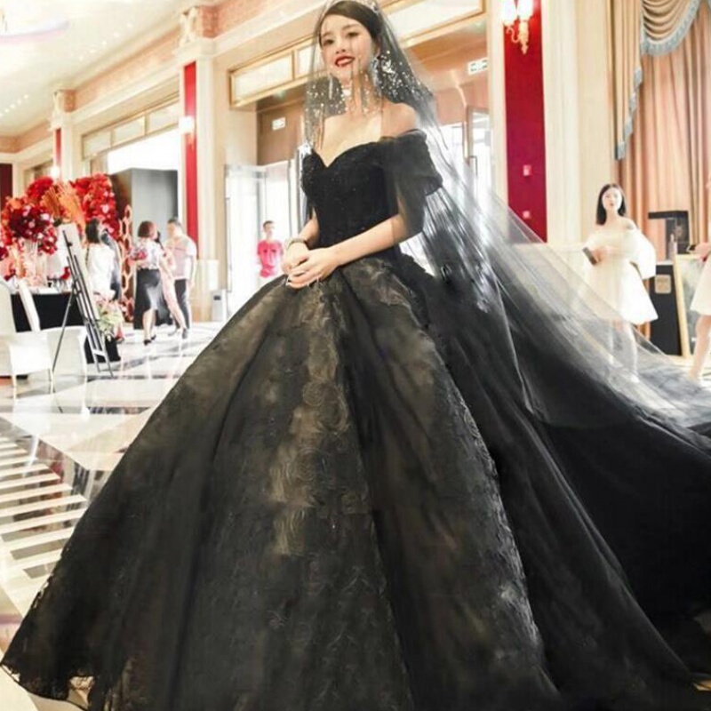 Black Wedding Dress 2026 New Style Female Bride with Train, Luxurious Off-Shoulder Starry Sky Princess Dreamy Palace Main Gown