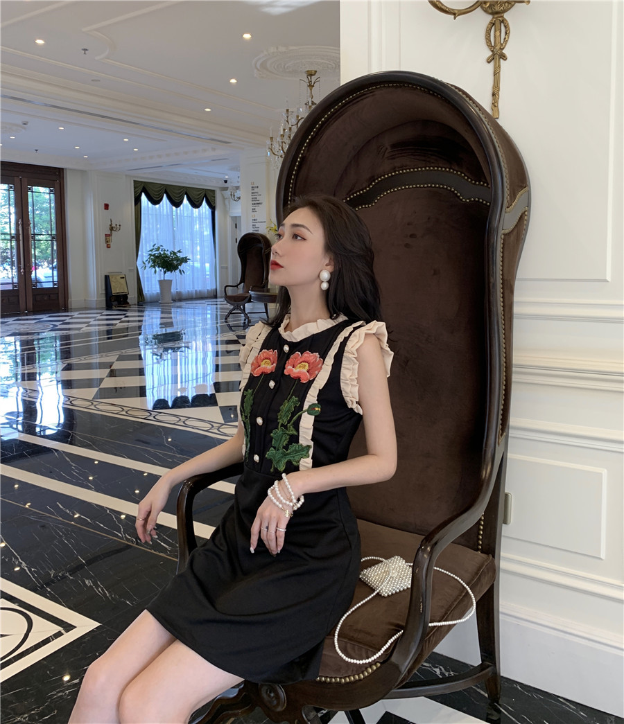 VK旗艦店 韓系重工刺繡花朵木耳邊無袖洋裝