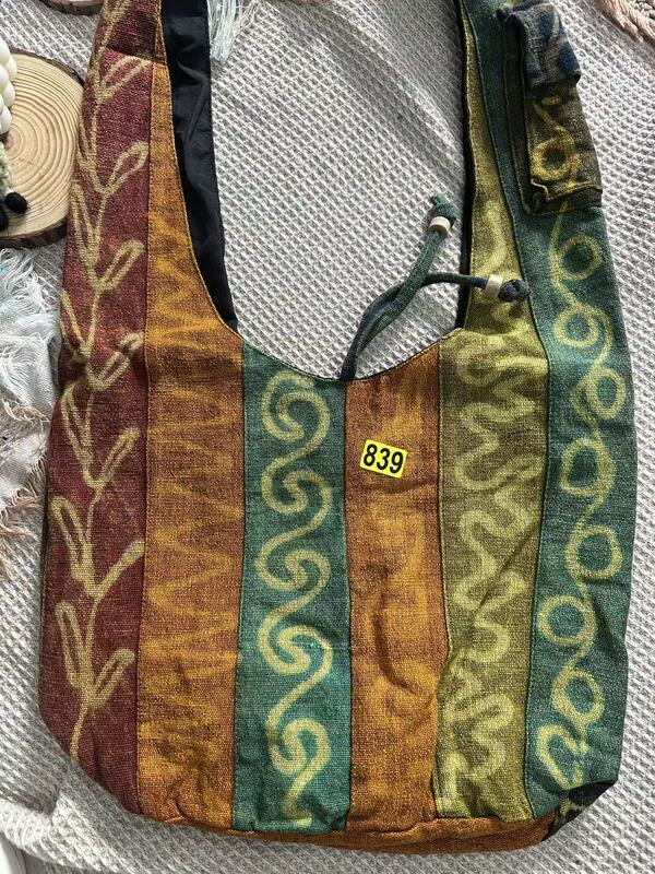 Nepal's Versatile New Color-Blocked High-Quality Hippie-Style Bag, Nepal's Wanderer Bag Is Now on the Market