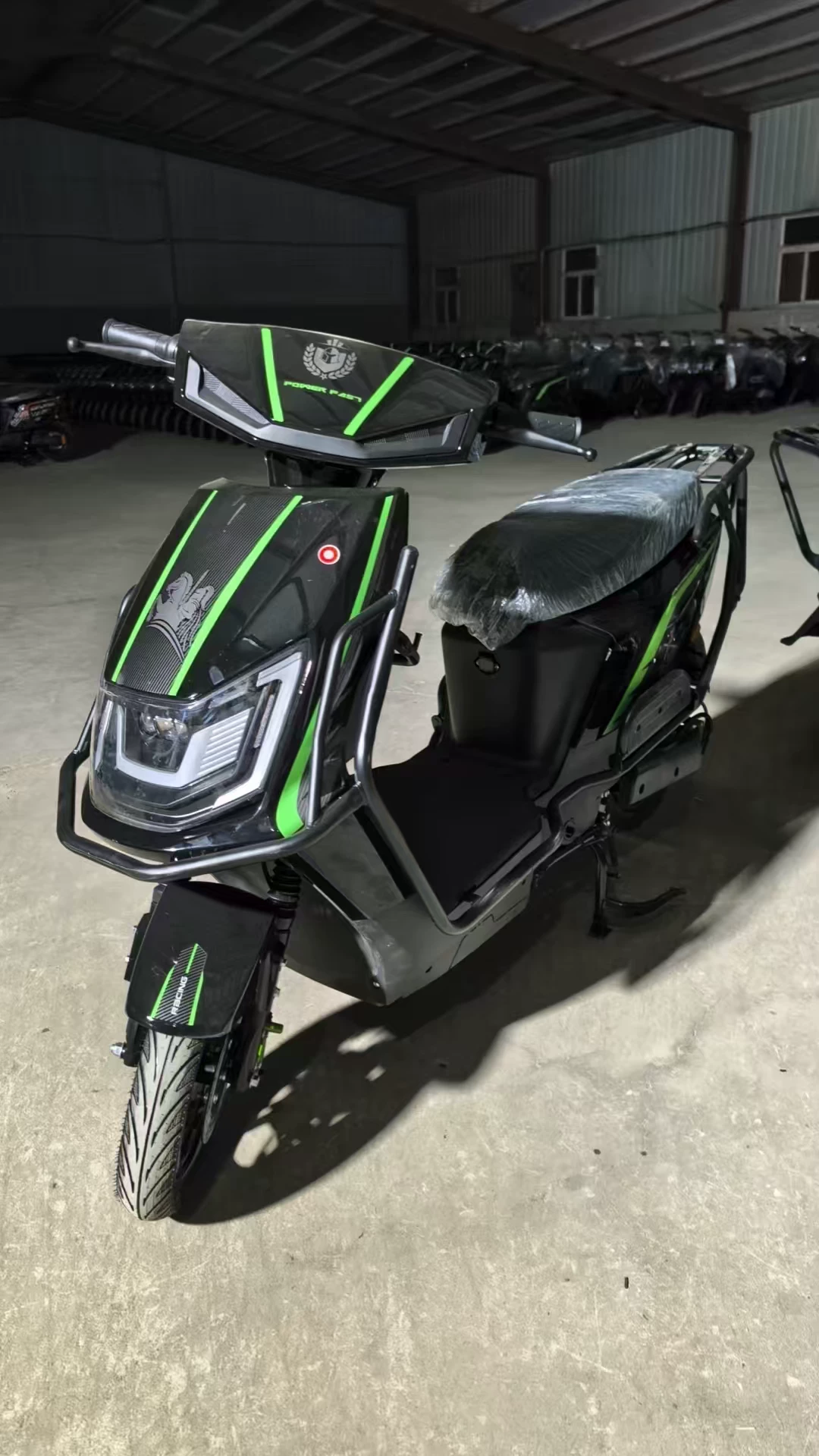 Электровелосипед CRUISER Condor Black Knight, варианты 48/60/72 В, литий‑аккумулятор, с управлением через приложение
