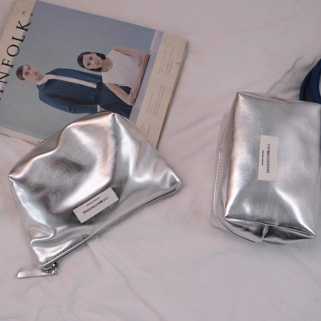 Fashionable niche high-end silver makeup bag storage bag large capacity portable toiletries bag tidy bag inner bag