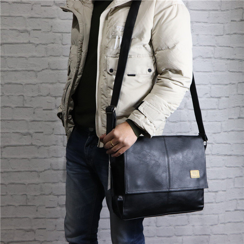 2021 new trends Men's single shoulder bag Leisure Scapegoat bag Large capacity computer bag Shoulder Bag College Wind School Bag