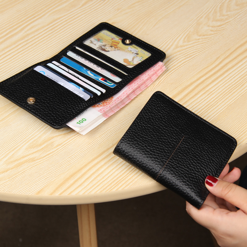 Genuine Leather Short Wallet for Women 2026 New European and American Style Foldable Clasp Wallet with Multiple Card Slots Ultra-Thin Cowhide Small Bag