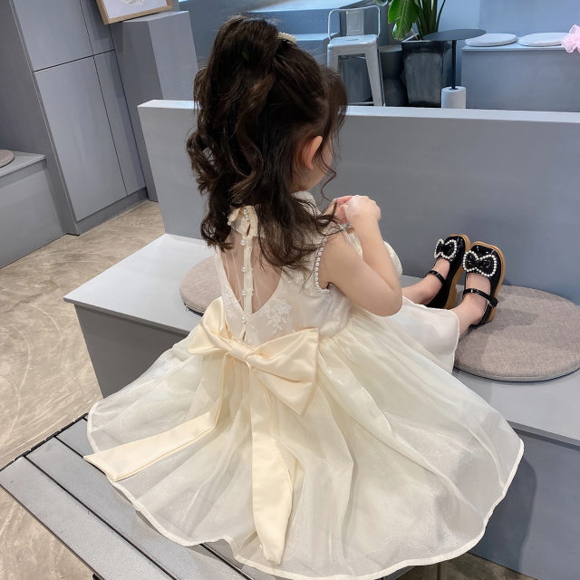 Girls mesh dress summer foreign style girl tutu skirt advanced sense birthday dress children white princess dress