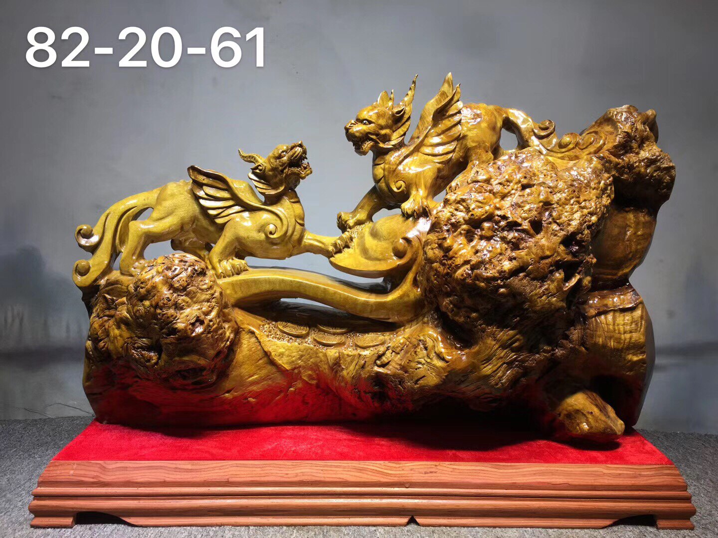 Root carving wood carving ornaments Double Pixiu Xian Rui tumor scar gold camphor material hollow carving into Baonafu ornaments