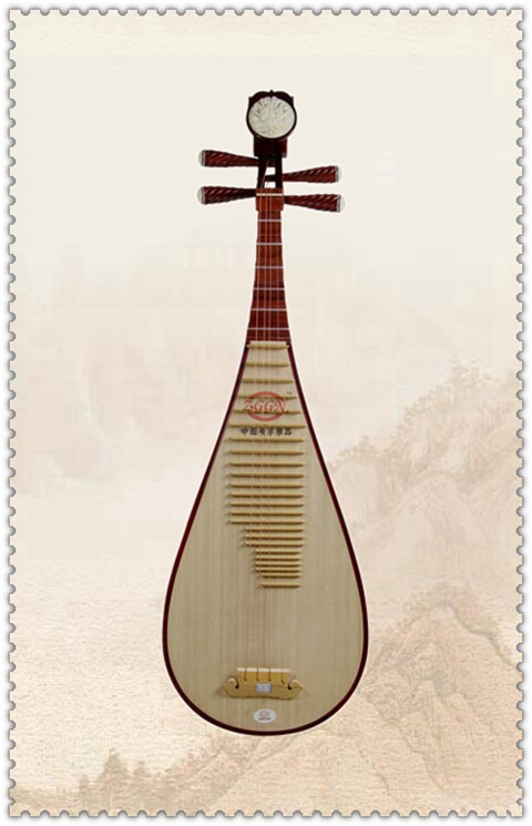 Lacquered pipa Guanning instrument on the red flower pear