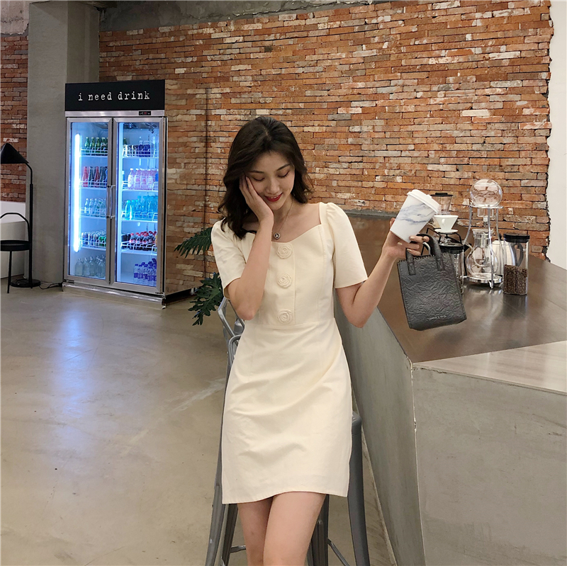 VK旗艦店 韓系復古玫瑰紐扣方領修身素色顯瘦短袖洋裝