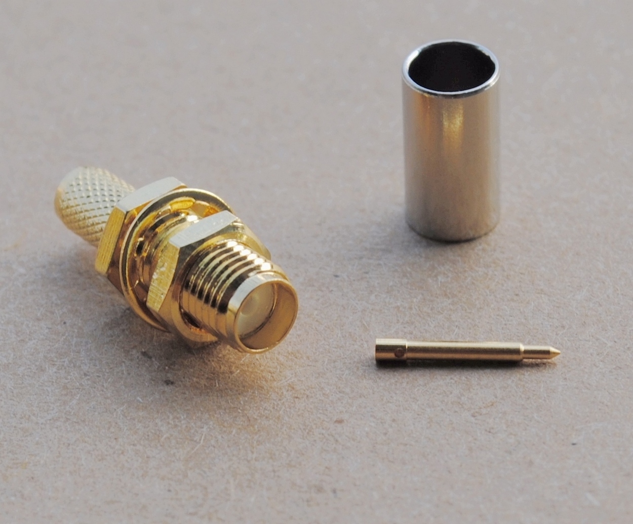 50-3 RP-SMA female head external screw internal needle pressing type 50 European RG58, RG142, RG400, etc