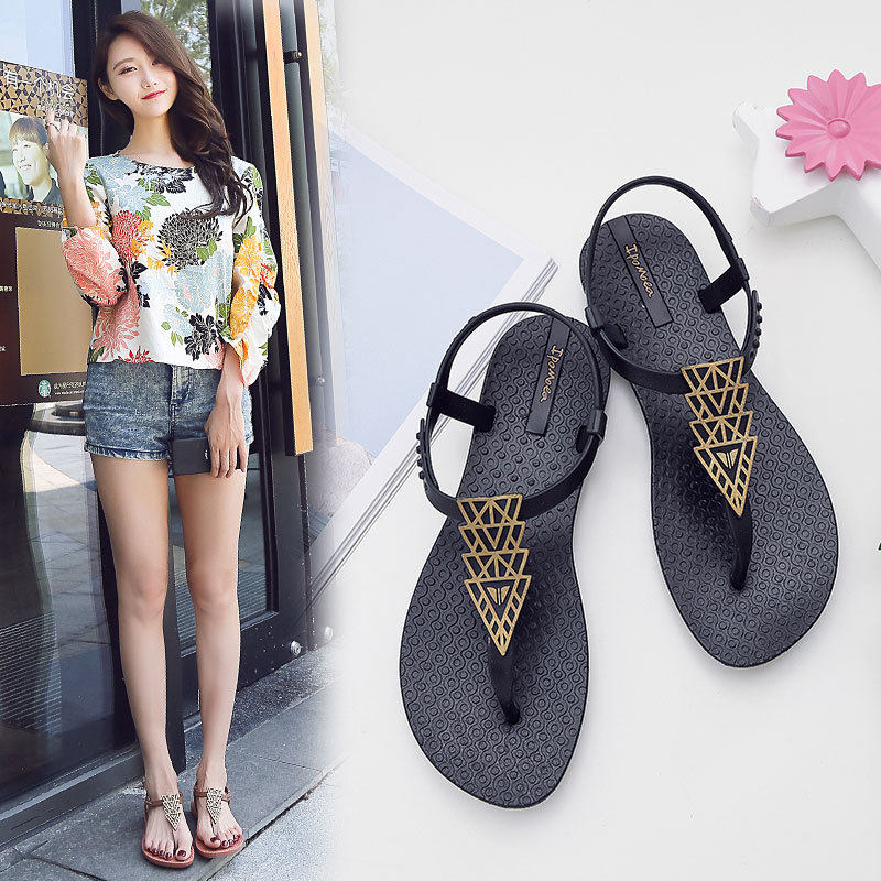 Net red sandals female Xia Ping with 2021 new bohemian ethnic flat bottom all-match vacation beach sandals