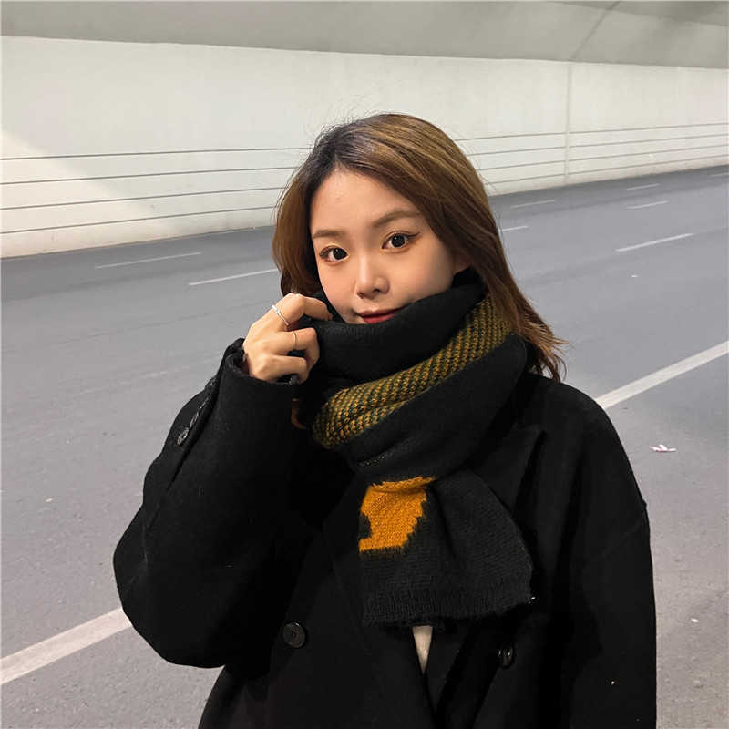 Korean version of autumn and winter new scarf female ins retro all-match students cold-proof knitted thickened warm shawl scarf tide