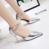 2018 Châu Âu và Hoa Kỳ chỉ mũi nhọn với giày cao gót hộp đêm gợi cảm màu trắng rỗng đơn giày đế xuồng màu đỏ cửa hàng giày dép gần đây Sandal