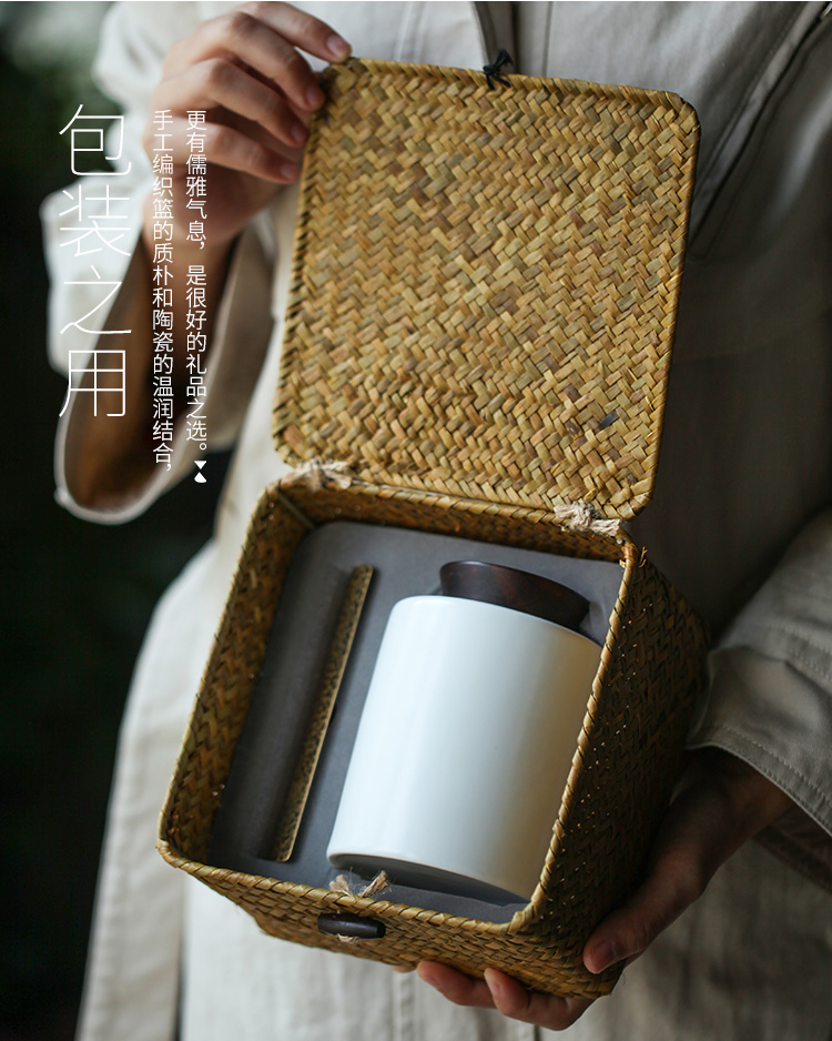 White porcelain ceramic seal caddy fixings receives fresh tea boxes portable travel wooden cover small jar tea boxes