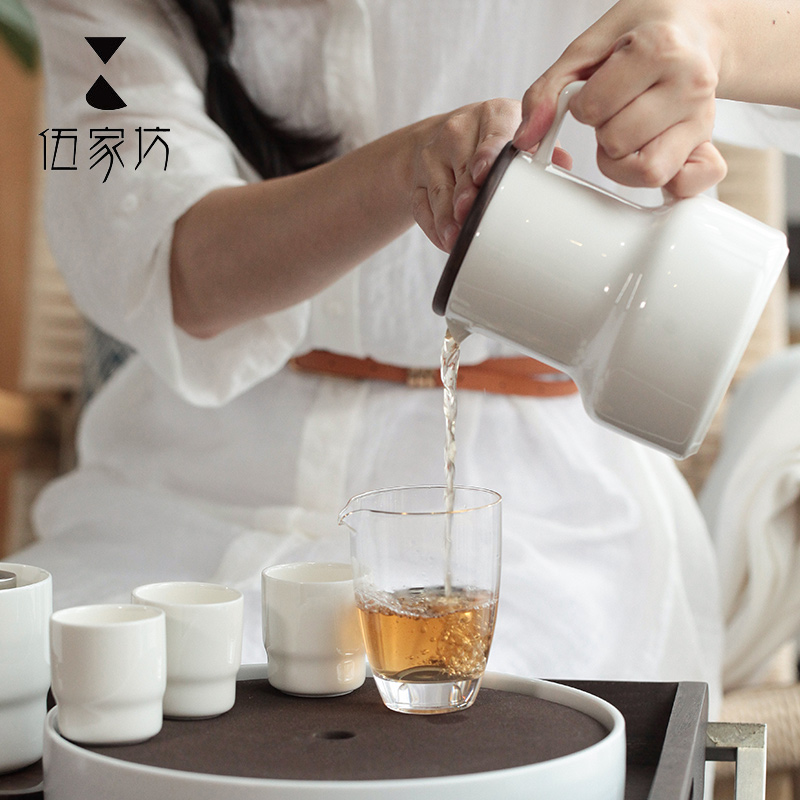 The Wu family fang ceramic teapot with cold water scented tea kettle family suits for high temperature resistant cool tea European - style kettle