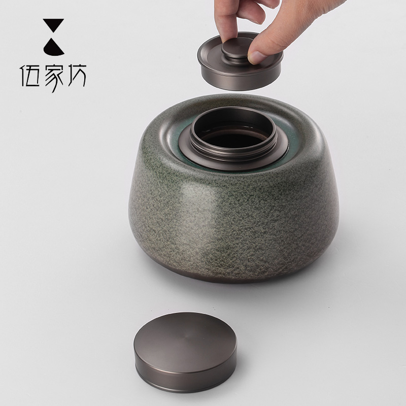 The Wu family fang ceramic tea pot metal belt cover sealed as cans, household tea box storage POTS, POTS