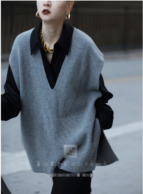 100% Pure Wool Knitted Vest for Women, V-Neck, Mid-Length, Loose, Sleeveless, Plus Size, Slit Vest, Covers the Belly and Reduces Age 100% Pure Wool Knitted Vest for Women, V-Neck, Mid-Length, Loose, Sleeveless, Plus Size, Slit Vest, Covers the Belly and Reduces Age
