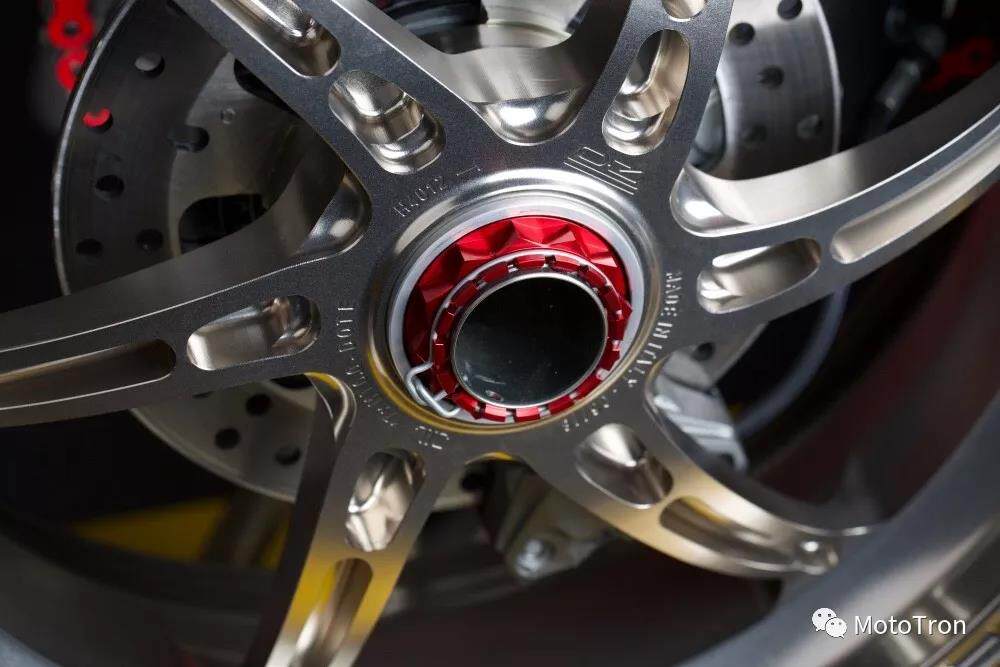 Ducati DUCATI-Panigale V4 modified rear axle lightweight color nut MOTO-TRON