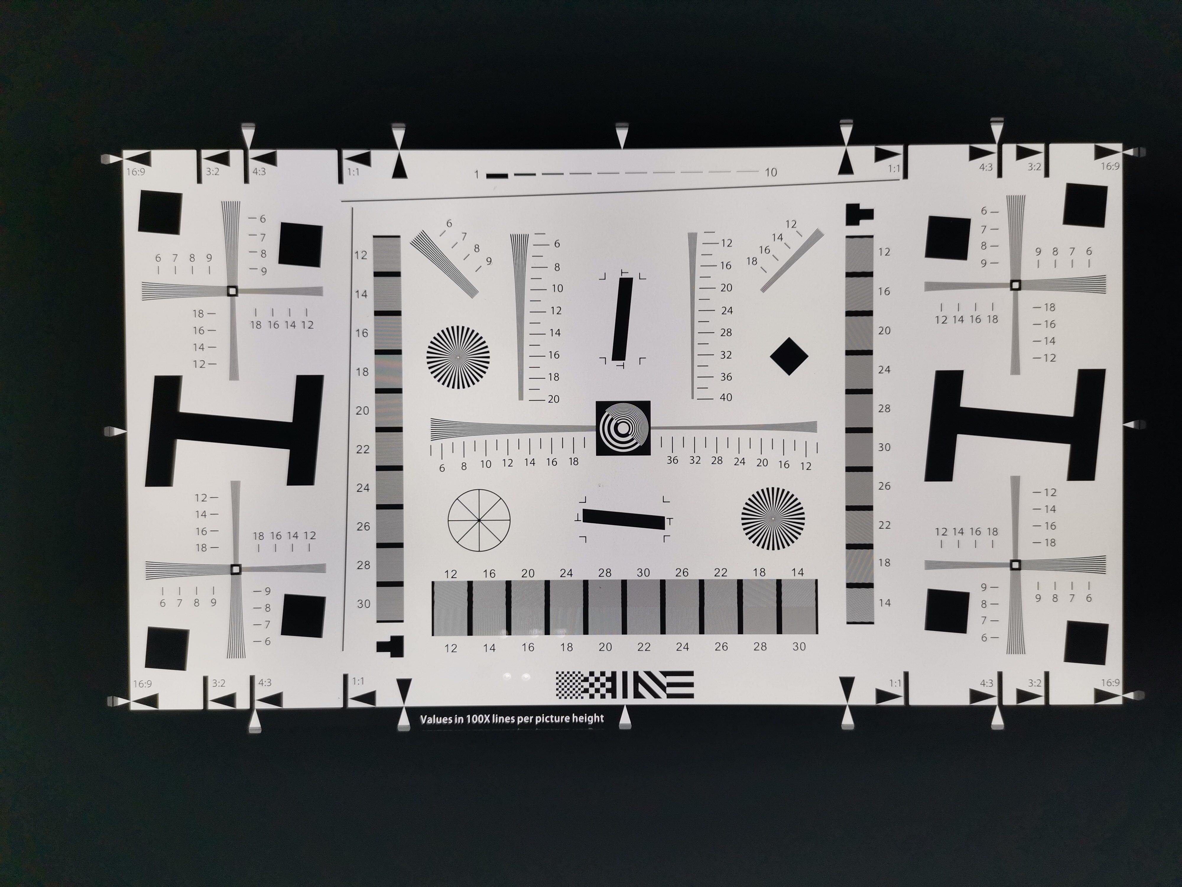 Chatu ISO 12233 enhanced 4000 lines 360*280mm transmissive frame mounting D280 specification 16:9