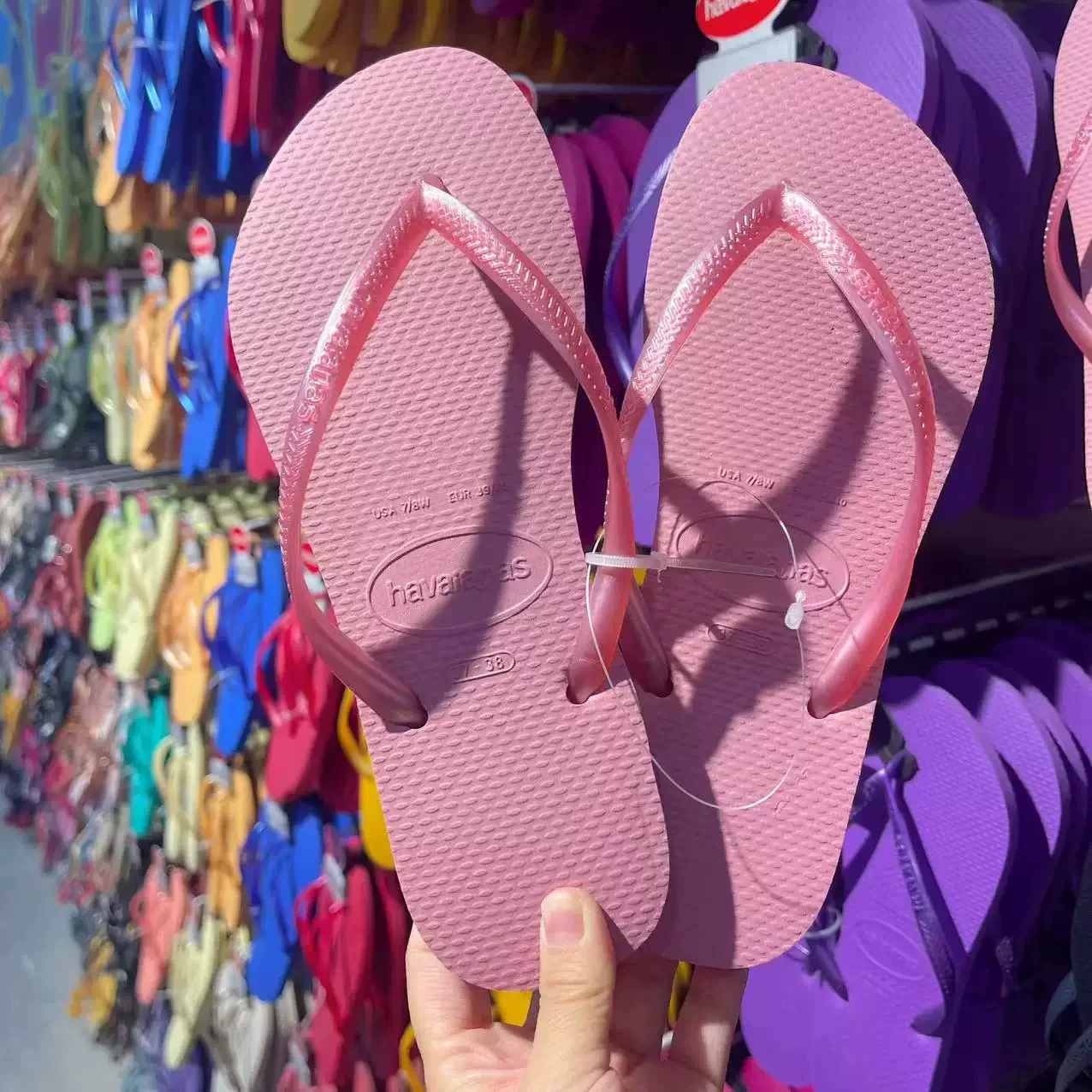 Бразильские шлепанцы havaianas Havana, классические, узкие женские, Victoria's Secret, розовый однотонный цвет, тонкий ремешок, нескользящие сандалии и тапочки