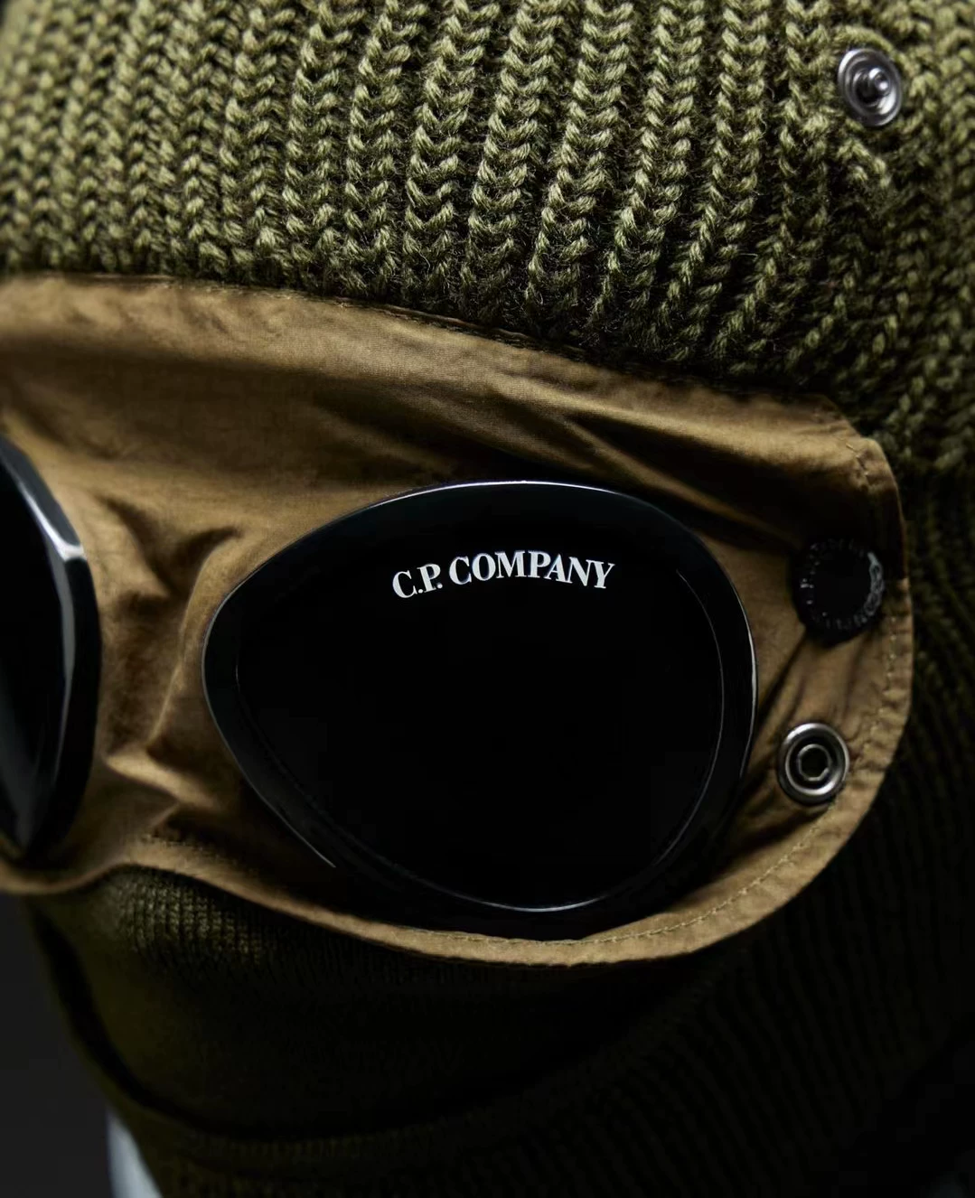 Купольная куртка C.P. Company? Наблюдающее зеркало Балаклава Французская шляпа Валентайнс закрытая холодная шляпа Балаклава прилив