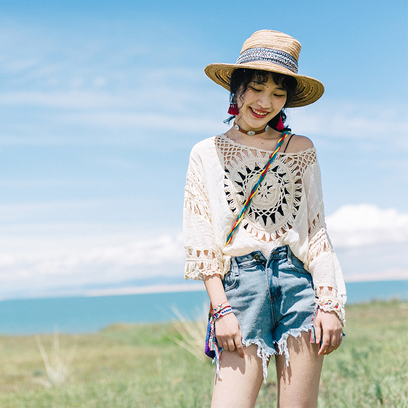 Bohemian Style Sun Protection Top for Women, Thin Outerwear for Vacation Travel, Hollow Crochet Blouse Bohemian Style Sun Protection Top for Women, Thin Outerwear for Vacation Travel, Hollow Crochet Blouse
