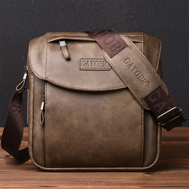 Trendy retro men's bag shoulder bag men's messenger bag casual men's bag Korean version of the shoulder bag sports small backpack trendy new