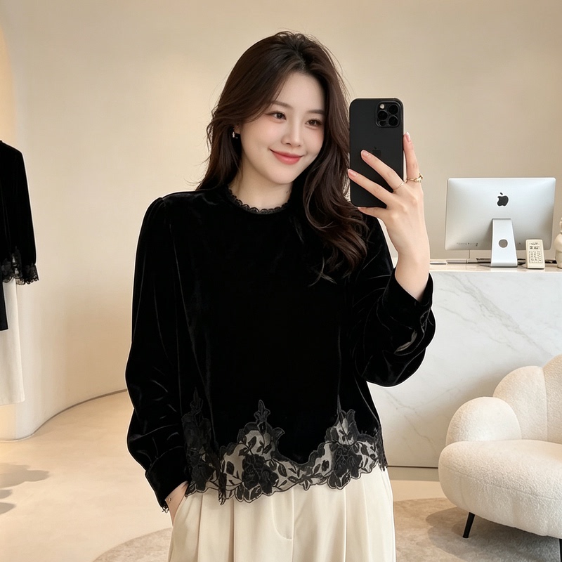 Plus-Size High-End Lace Patchwork Velvet Shirt with Back Buttons for Women, Early Autumn New Style, Slimming and Elegant Top for Curvy Women