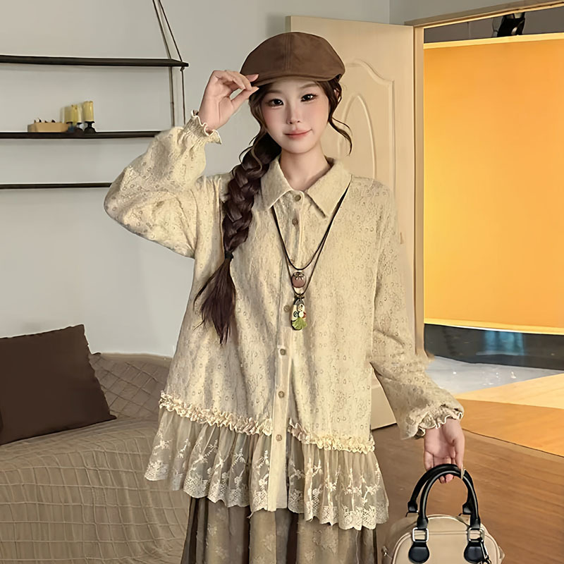 Plus Size Women's Lace Patchwork Hem Turn-Down Collar Long-Sleeve Shirt, New Autumn Style, Loose and Slimming, Unique Shirt for Chubby Girls
